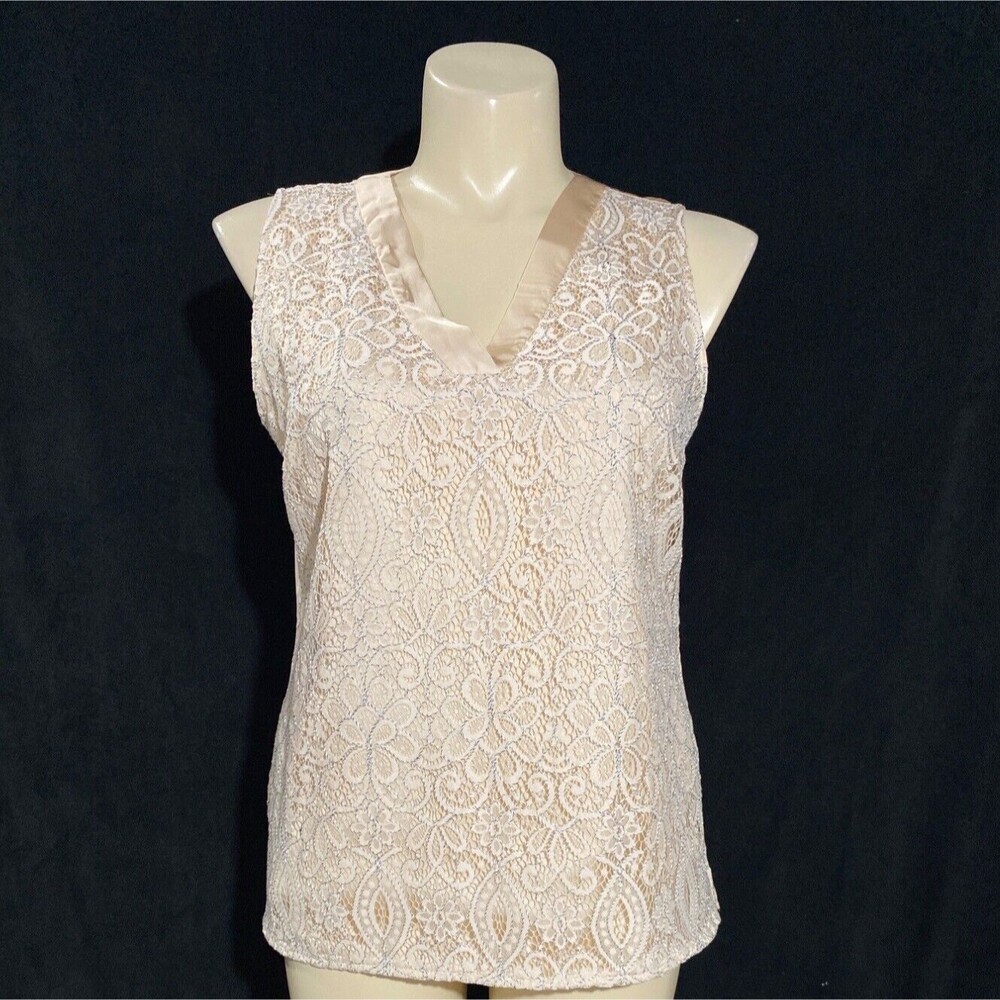 Tahari Blouse LARGE Peach‎ Beige Lace Front Satin Back Casual Career Top